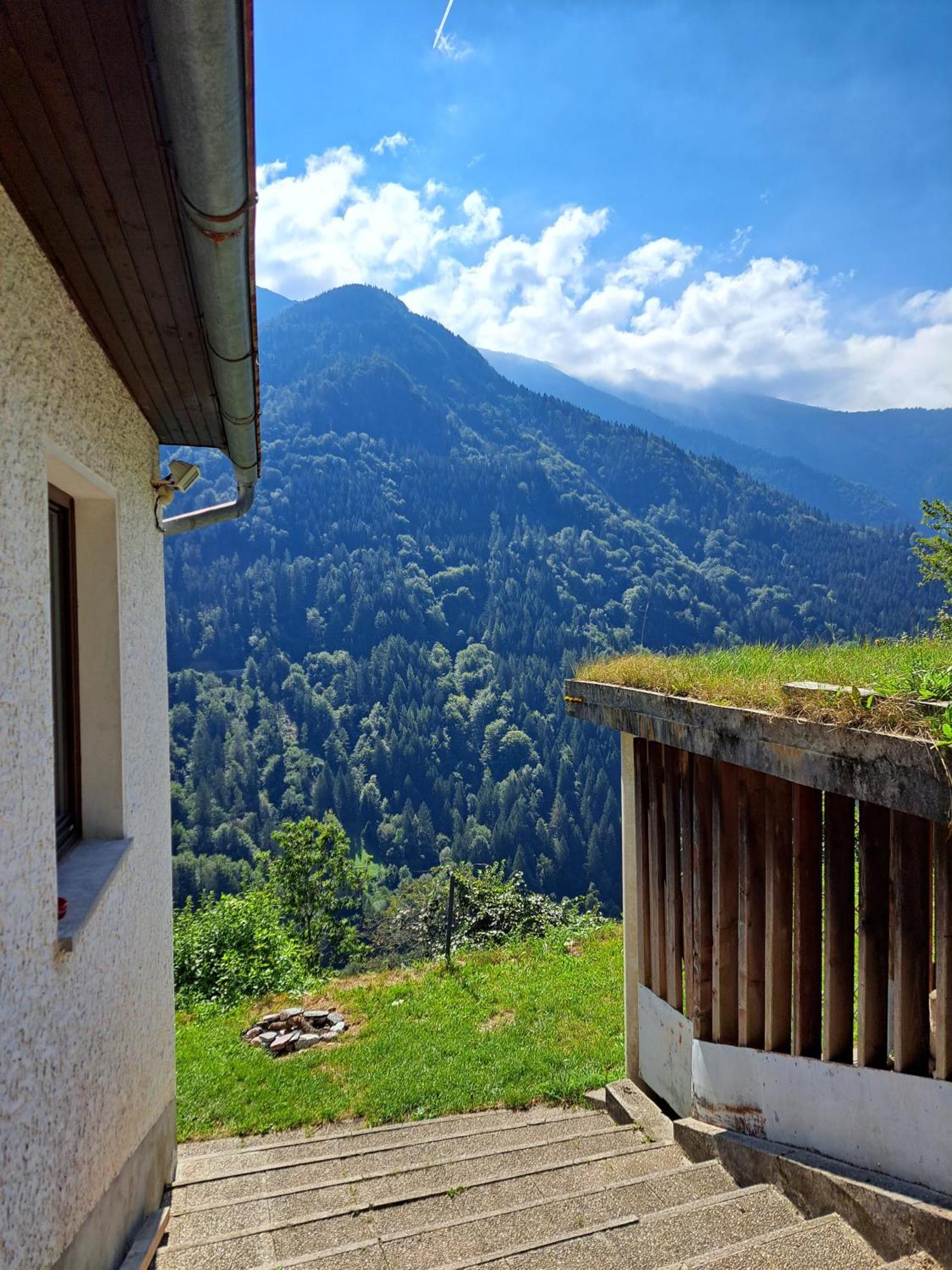 Hikers Hut Hisar Appartement Podbrdo Buitenkant foto