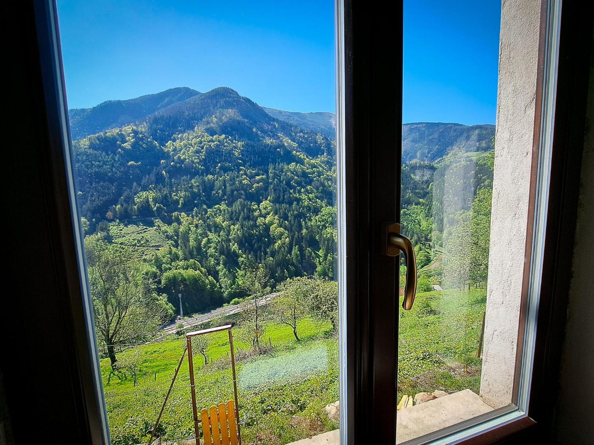 Hikers Hut Hisar Appartement Podbrdo Buitenkant foto